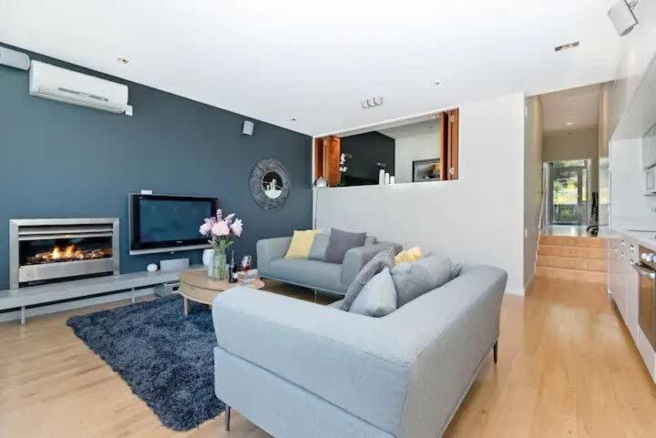 Luxury Lakeview 2 Bedroom Apartment Квинстаун Экстерьер фото